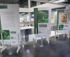 Raízes: jornada dos imigrantes é retratada em exposição no Arquivo Público do Paraná
