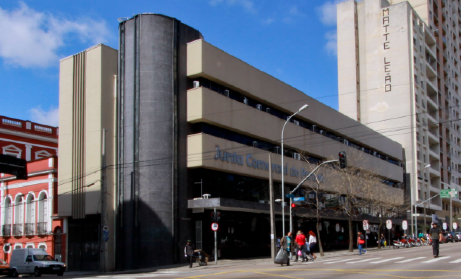 Jucepar passa a atender contadores com horário agendado Serviço será prestado na sede da autarquia, durante o período da manhã, e destina-se exclusivamente para o esclarecimento de dúvidas.